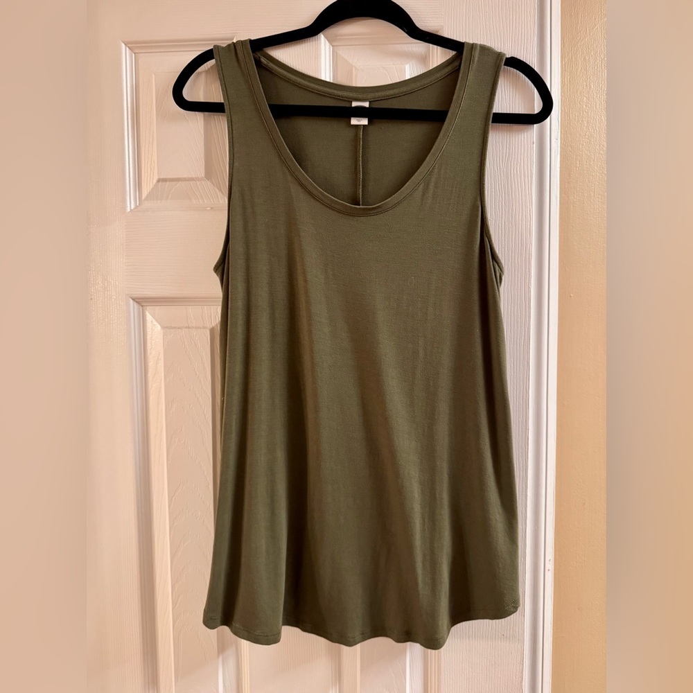Old Navy, Olive Green Tank Top, like new condition, worn 2 times, size M